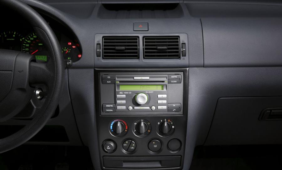  Ford Transit Connect 2002 года  (фото 34 из 112)